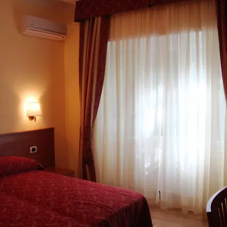 Residenza Fermi Konukevi 3*